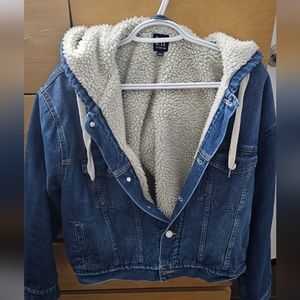 GAP cropped denim jacket